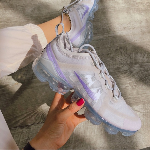 Nike Shoes - nike air vapormax se